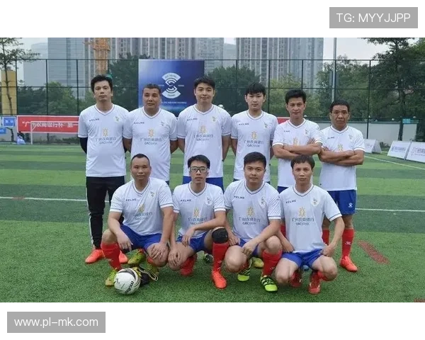 陆丰足球球星成长之路与家乡热情支持下的拼搏与辉煌